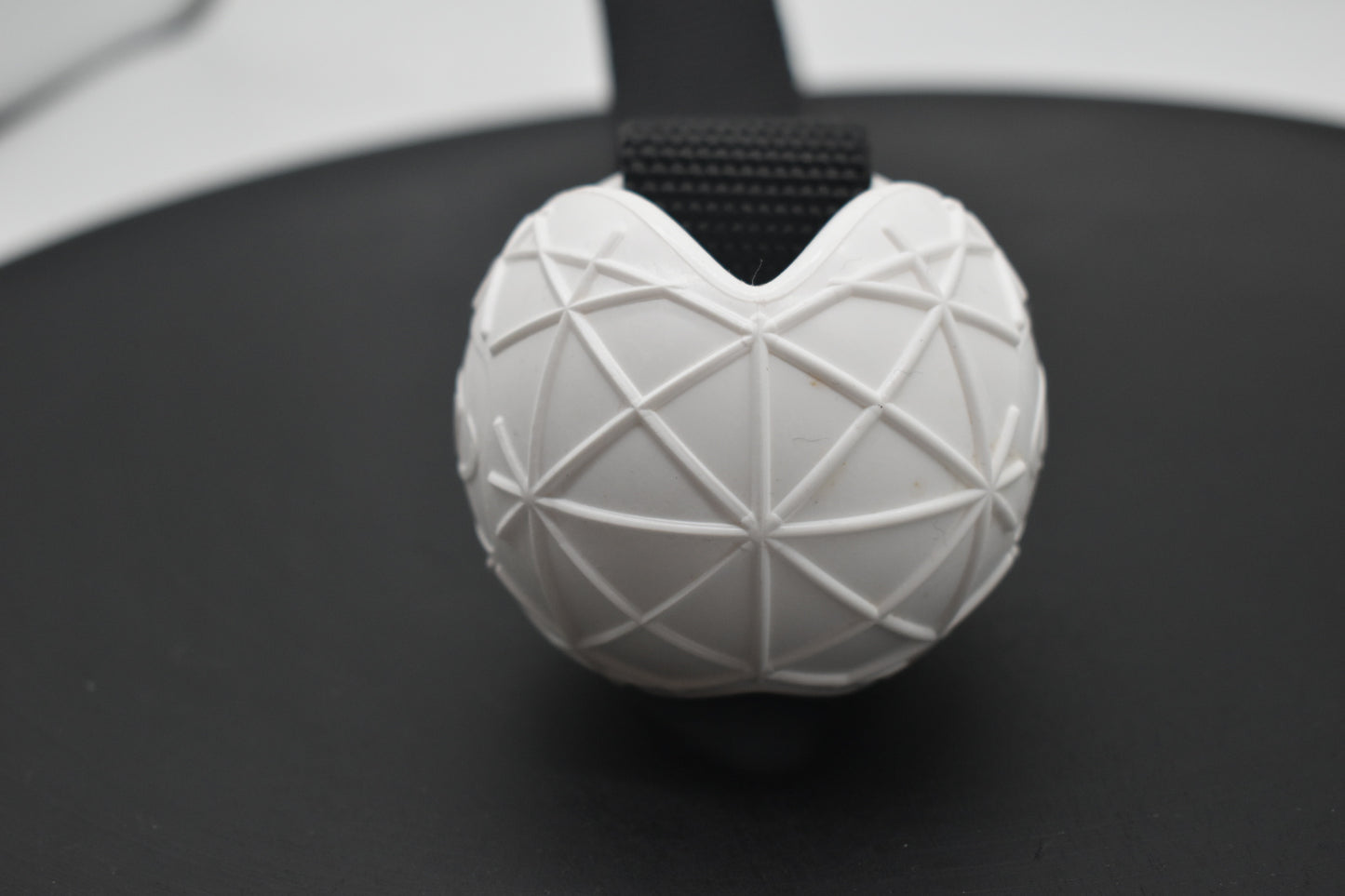 Moby-Ball Weiß mit Schlaufe