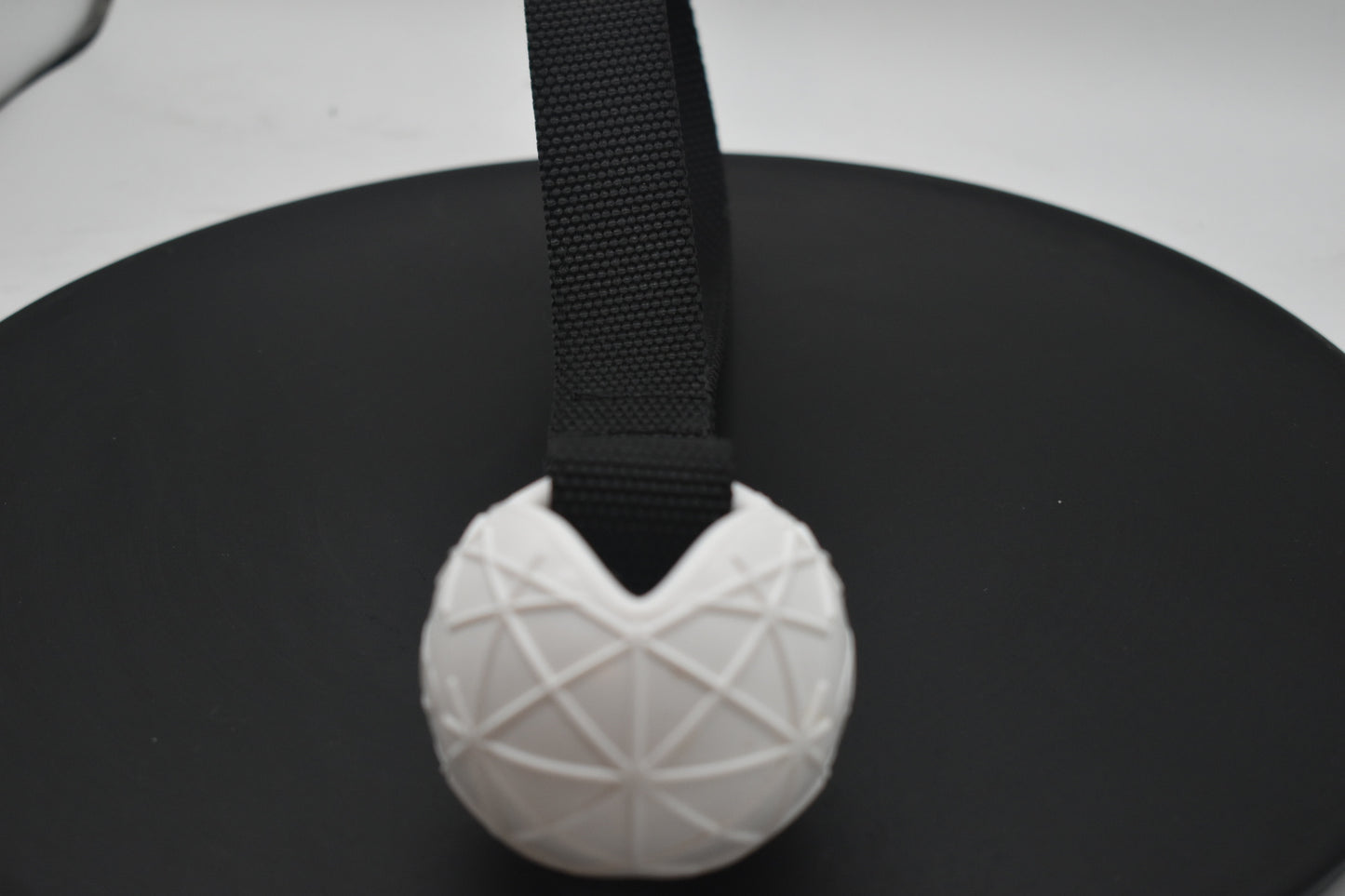 Moby-Ball Weiß mit Schlaufe