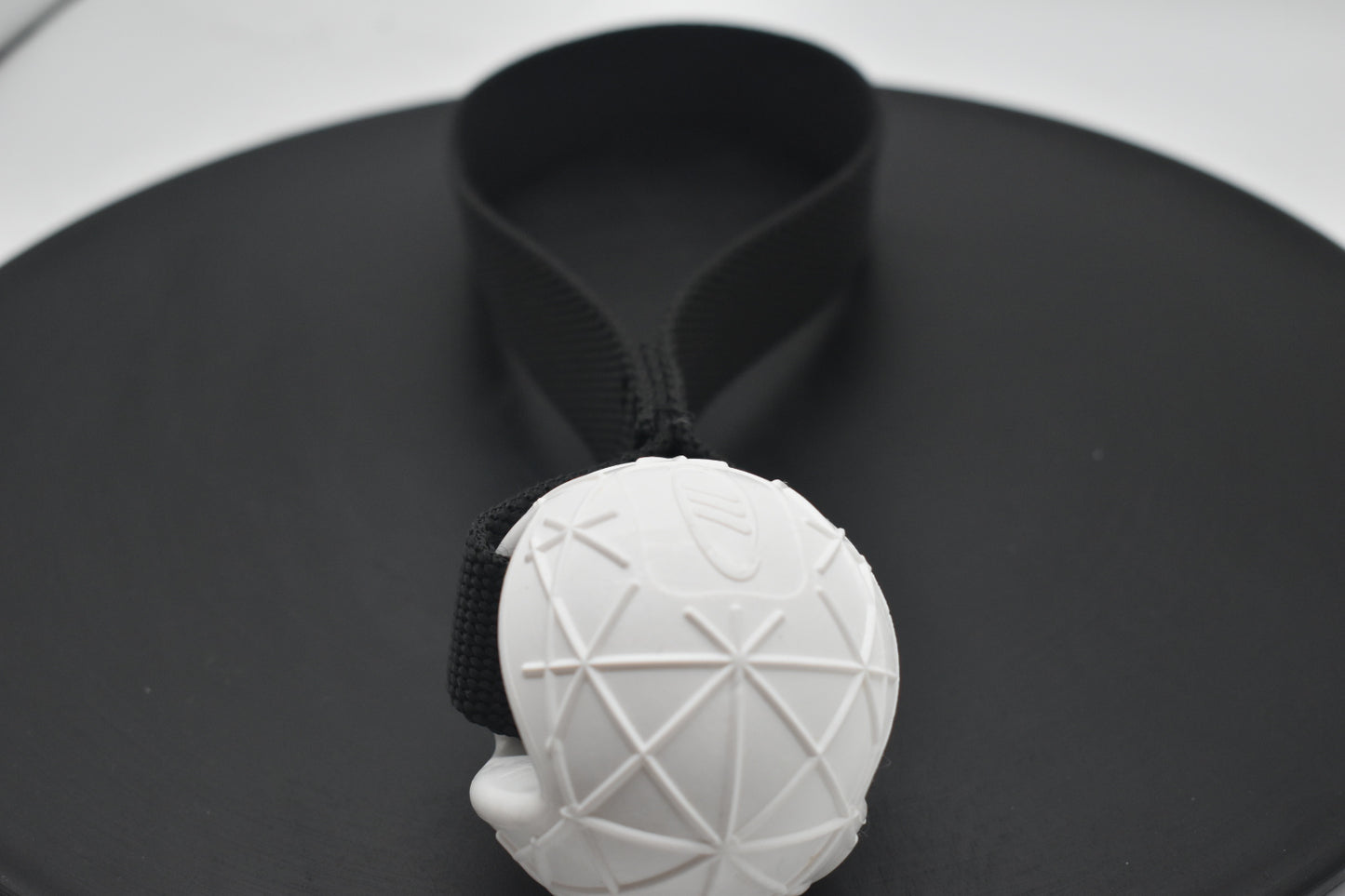 Moby-Ball Weiß mit Schlaufe