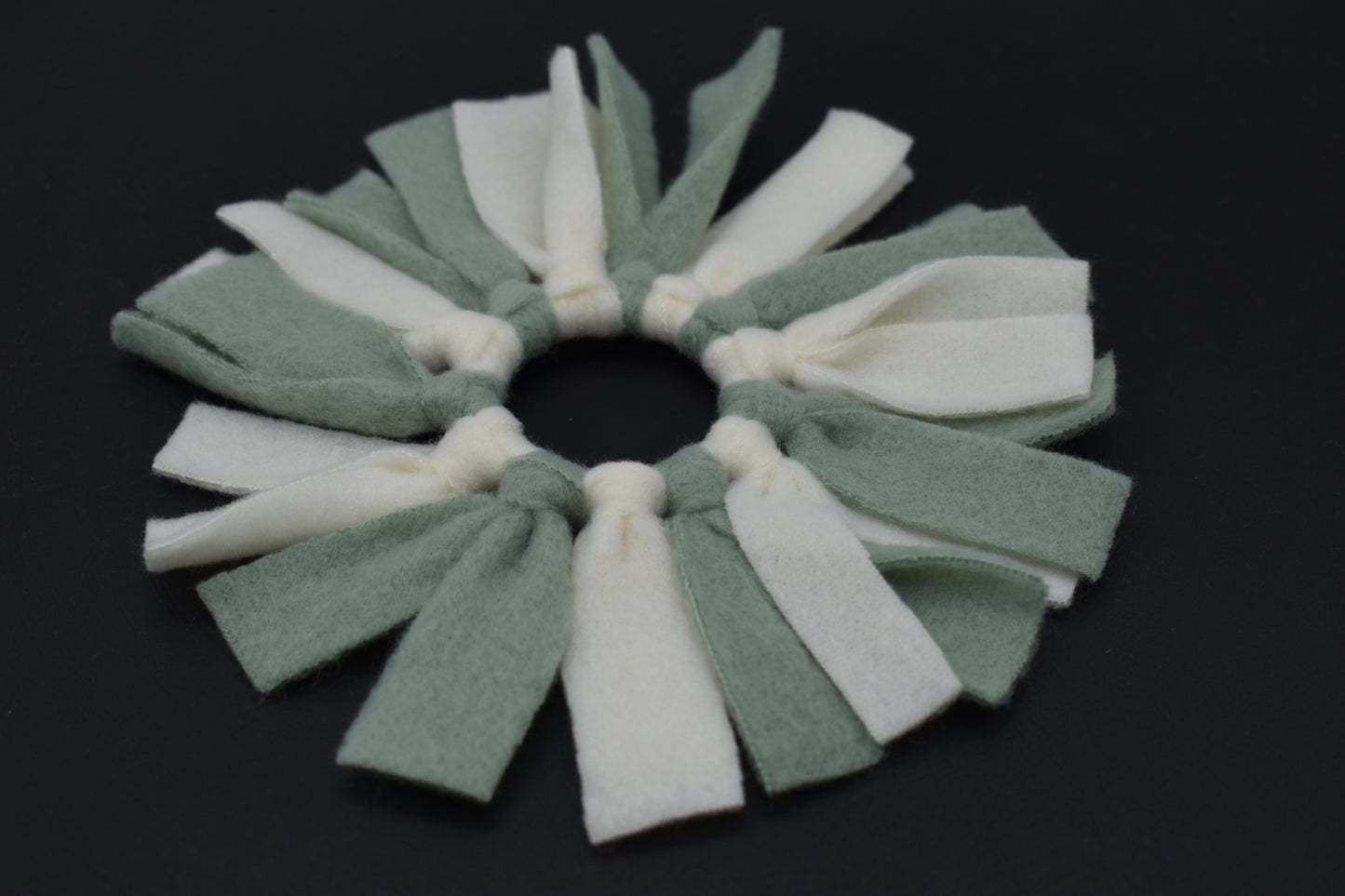 Anhänger Fleece Weiß + Minze