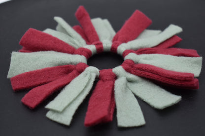 Anhänger Fleece Dunkelrot + Minze