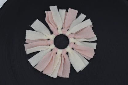 Anhänger Fleece Weiß + deine Wahl